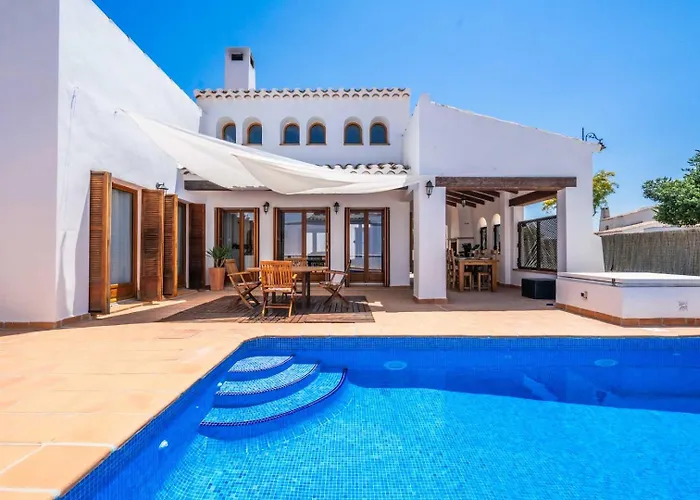 El Valle Golf - 3 Bedroom Villa With Private Swimming Pool And Large Garden